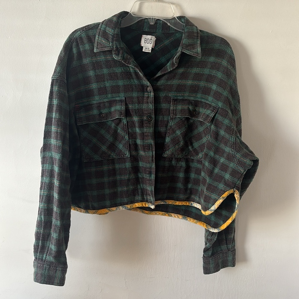 BDG Green and Black Plaid Cropped Shirt - Picture 2 of 10